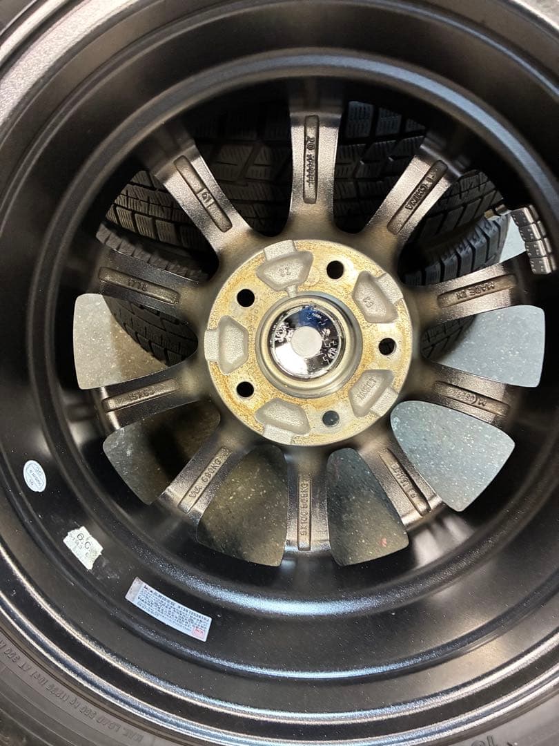 新型フリードに❗️185/65R15スタッドレスセット❗️