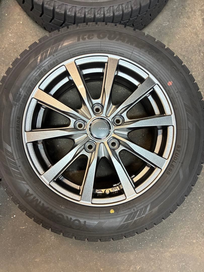 新型フリードに❗️185/65R15スタッドレスセット❗️