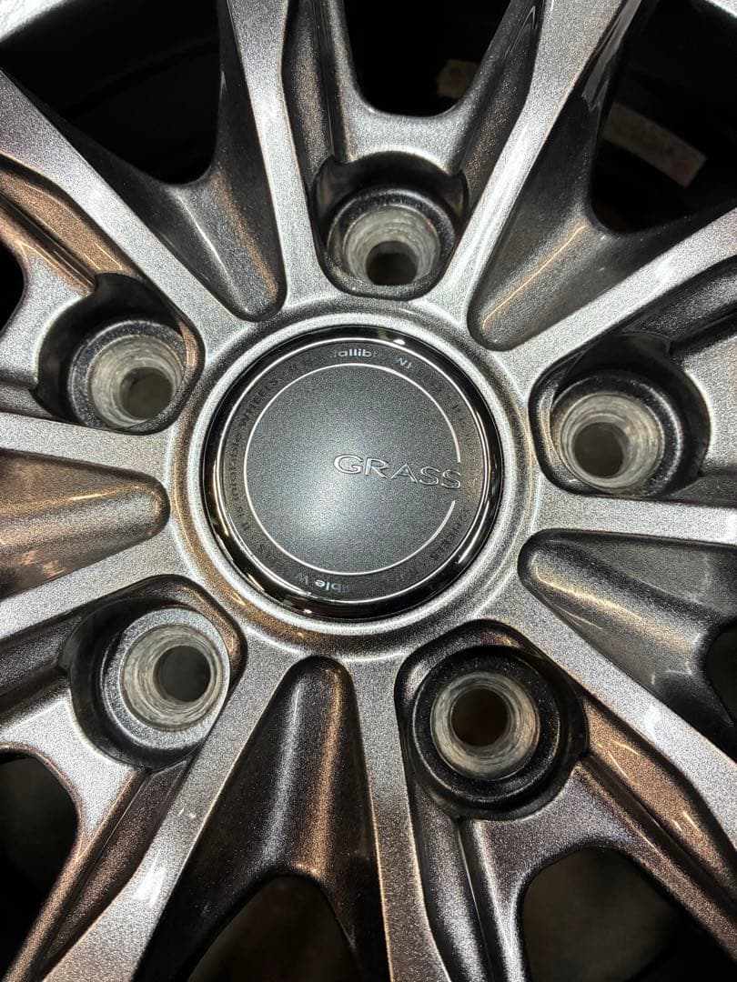 新型フリードに❗️185/65R15スタッドレスセット❗️