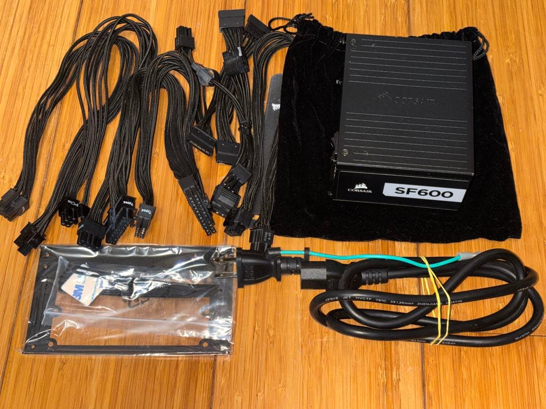 Corsair SFX電源　SF600 Platinum CP-9020182