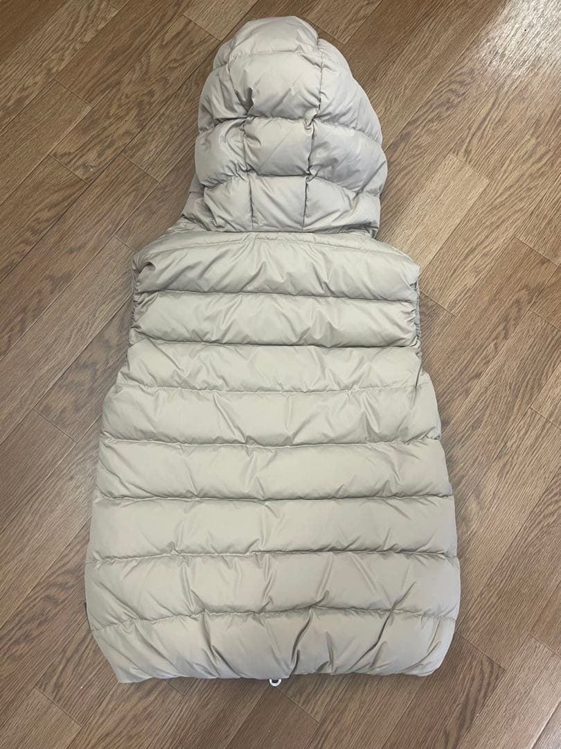 Duvetica デュベティカ　ベージュ ダウンベスト フード付き　42