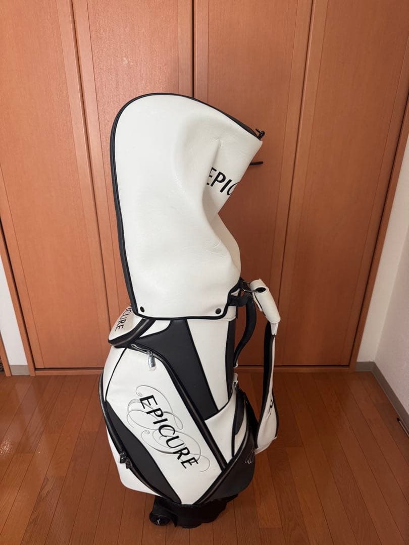 ゴルフキャディーバック　ゴルフクラブ4本付き