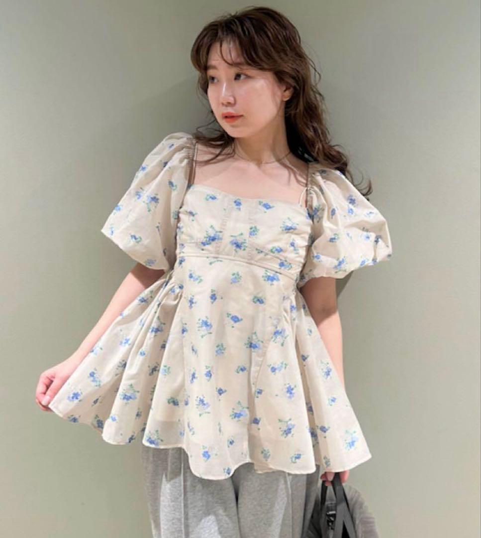 リリーブラウン 3wayシアージャガードペプラムブラウス　 FLOWER