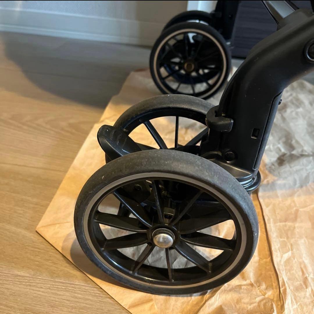 【美品】コンビ スゴカル 4キャス エアー エッグショック HK ライトグレー