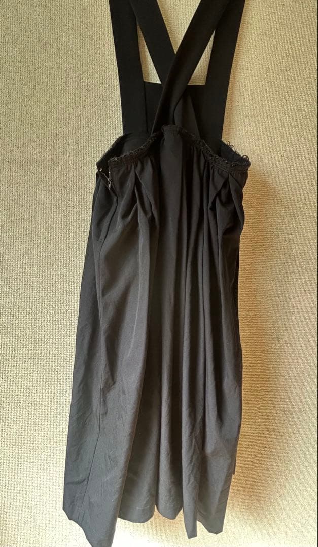 【定番人気】COMME des GARÇONS 吊りスカートSサイズネイビー