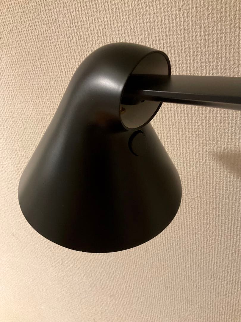 美品 ルイスポールセン Louis Poulsen NJPフロアランプ ブラック