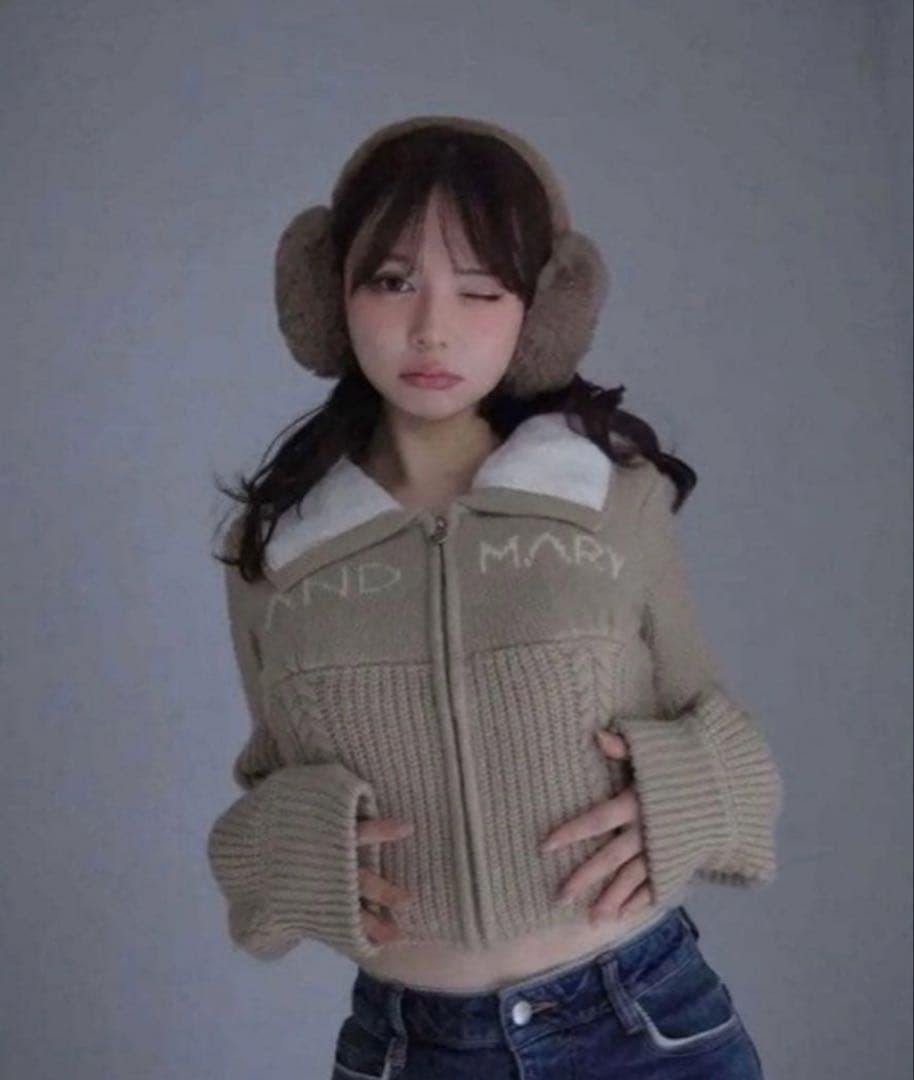 トップス andmary Mary logo zip tops