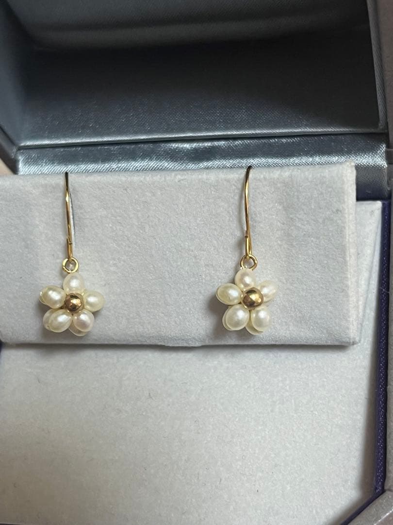 ★専用★メイジュエリーブルーダイヤモンドリング　とパールK18ピアス