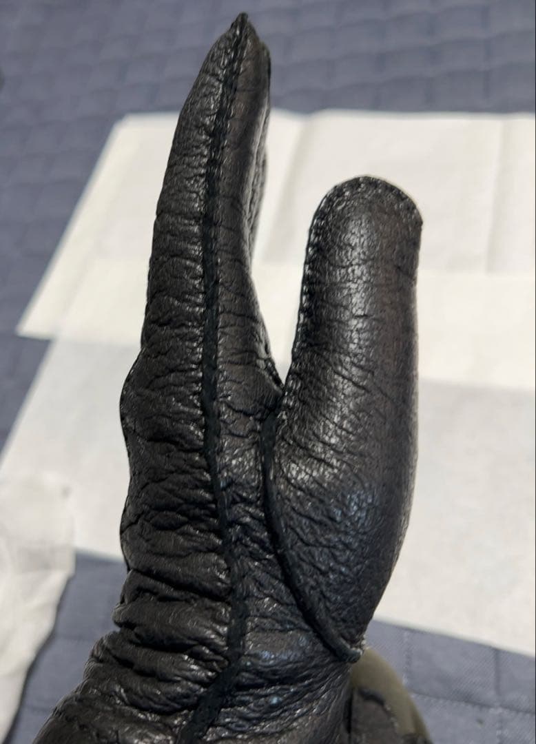 黒いレザー 手袋 イタリア製　カシミヤ裏地付き サイズ8 1/2