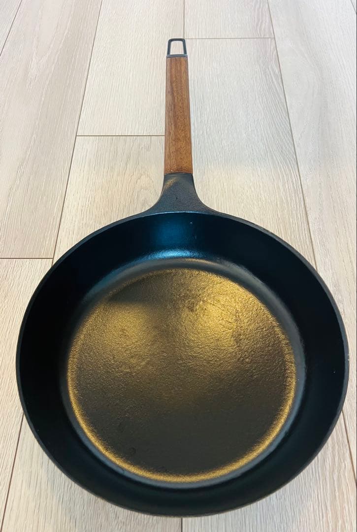 バーミキュラ鋳鉄高級フライパン ガラス蓋付き