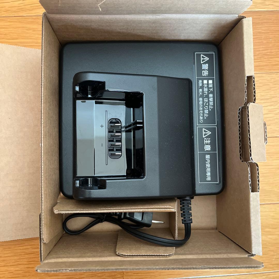 ※新品未使用 Panasonic NKJ074Z バッテリー充電器