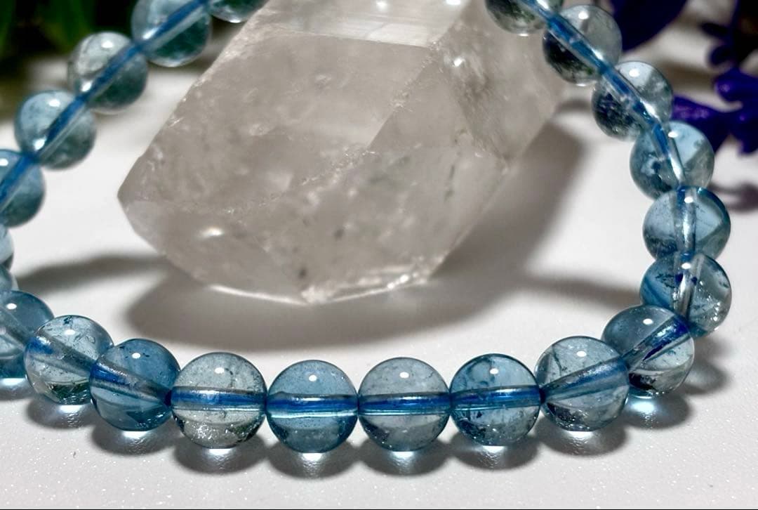 究極品質　秘蔵放出　輝く未来を象徴する蒼き守護石　ディープスカイブルートパーズ