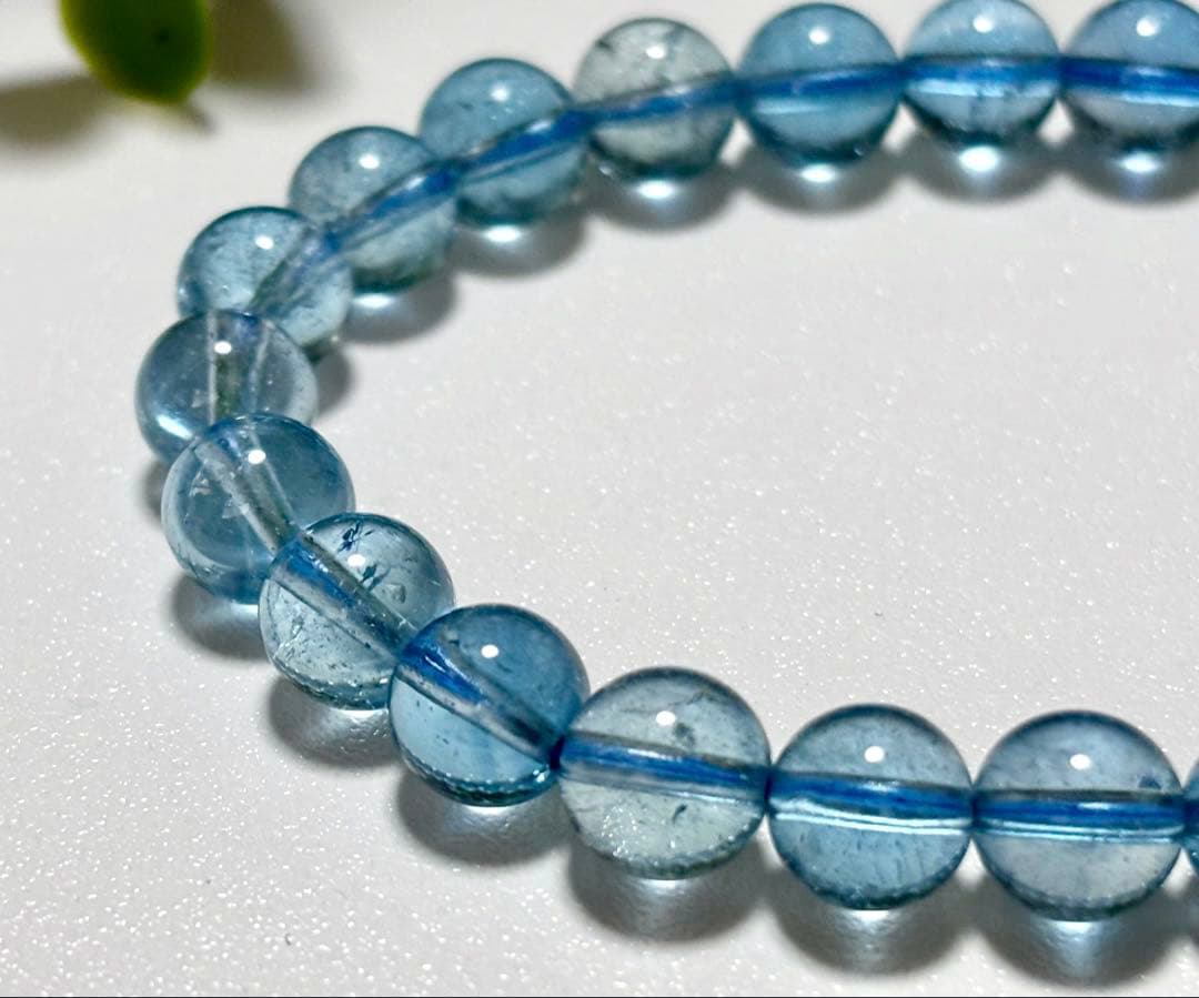 究極品質　秘蔵放出　輝く未来を象徴する蒼き守護石　ディープスカイブルートパーズ