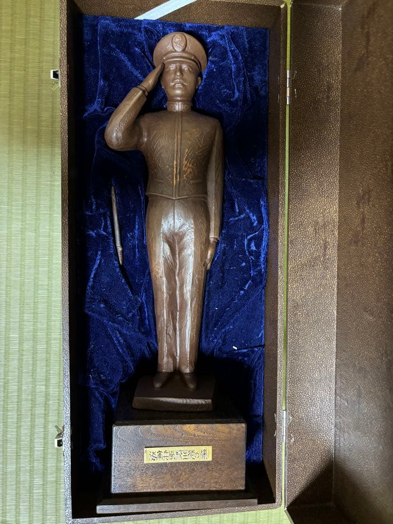 旧日本海軍 記念像 敬礼像 木箱入り 置物 オブジェ
