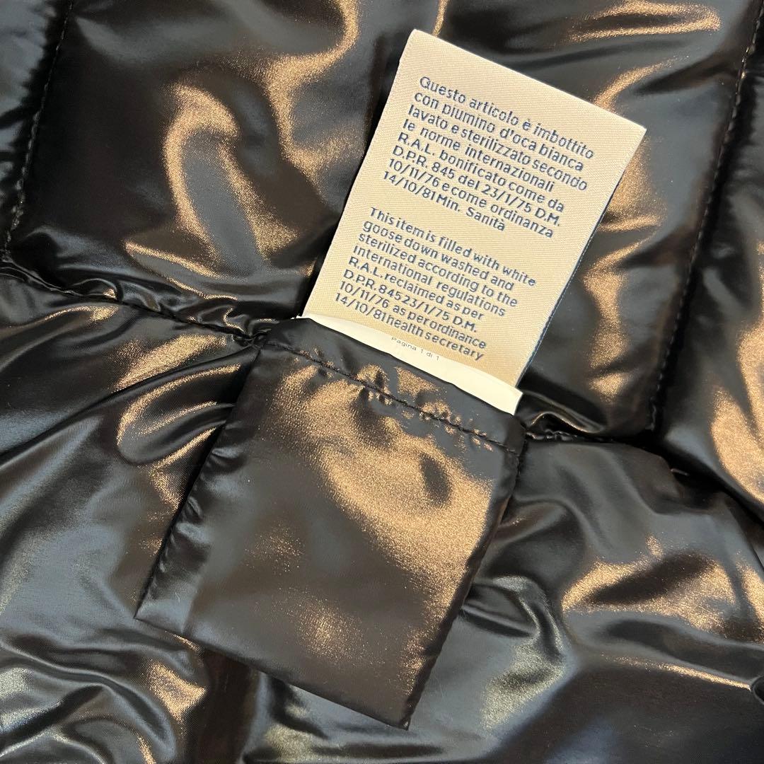 Moncler 黒 ダウンベスト