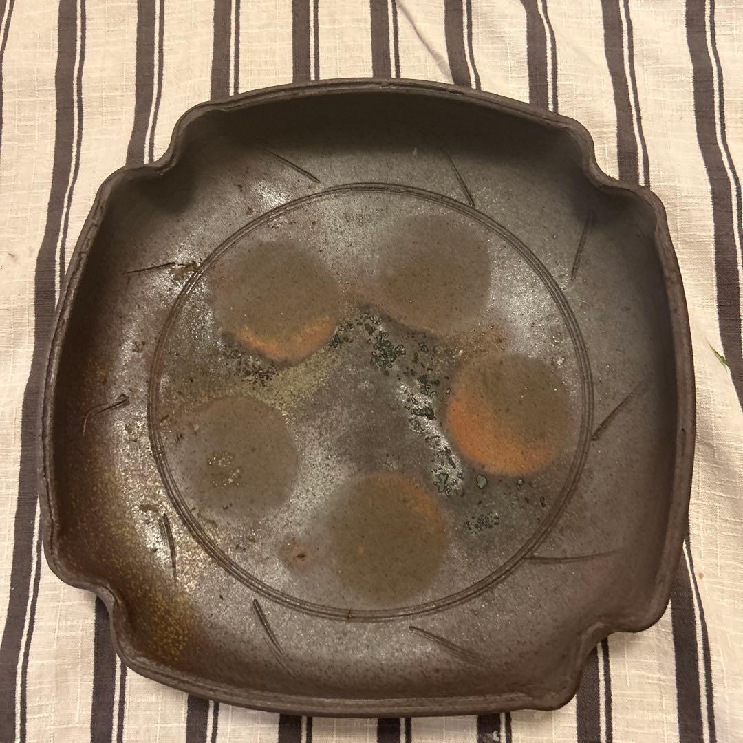 陶器の皿（木箱付き）　焼締四方皿