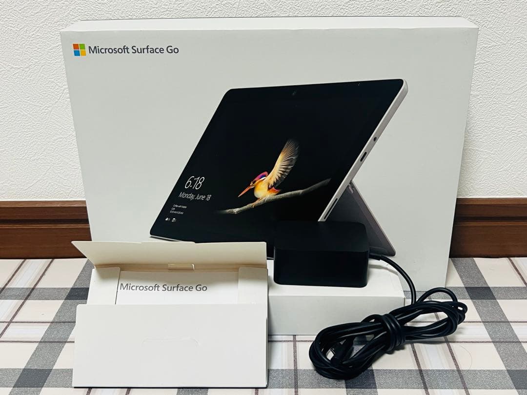 【高性能：美品】SURFACE GO 8G/128G Office/win11