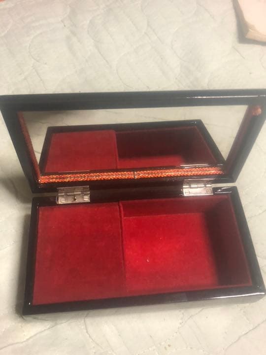 はせがわの、100万人のオルゴールです。