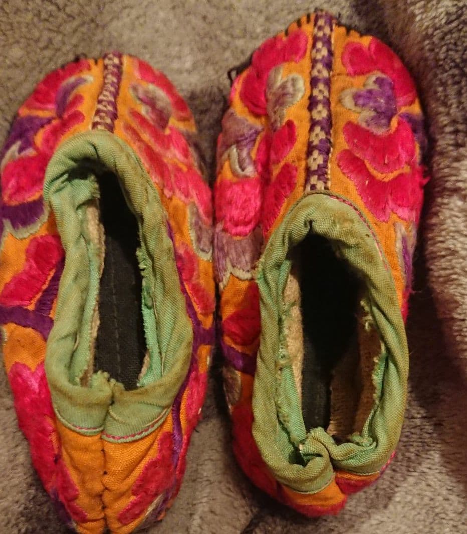 アンティーク 中国奥地少数民族 刺繍 幼児向け靴