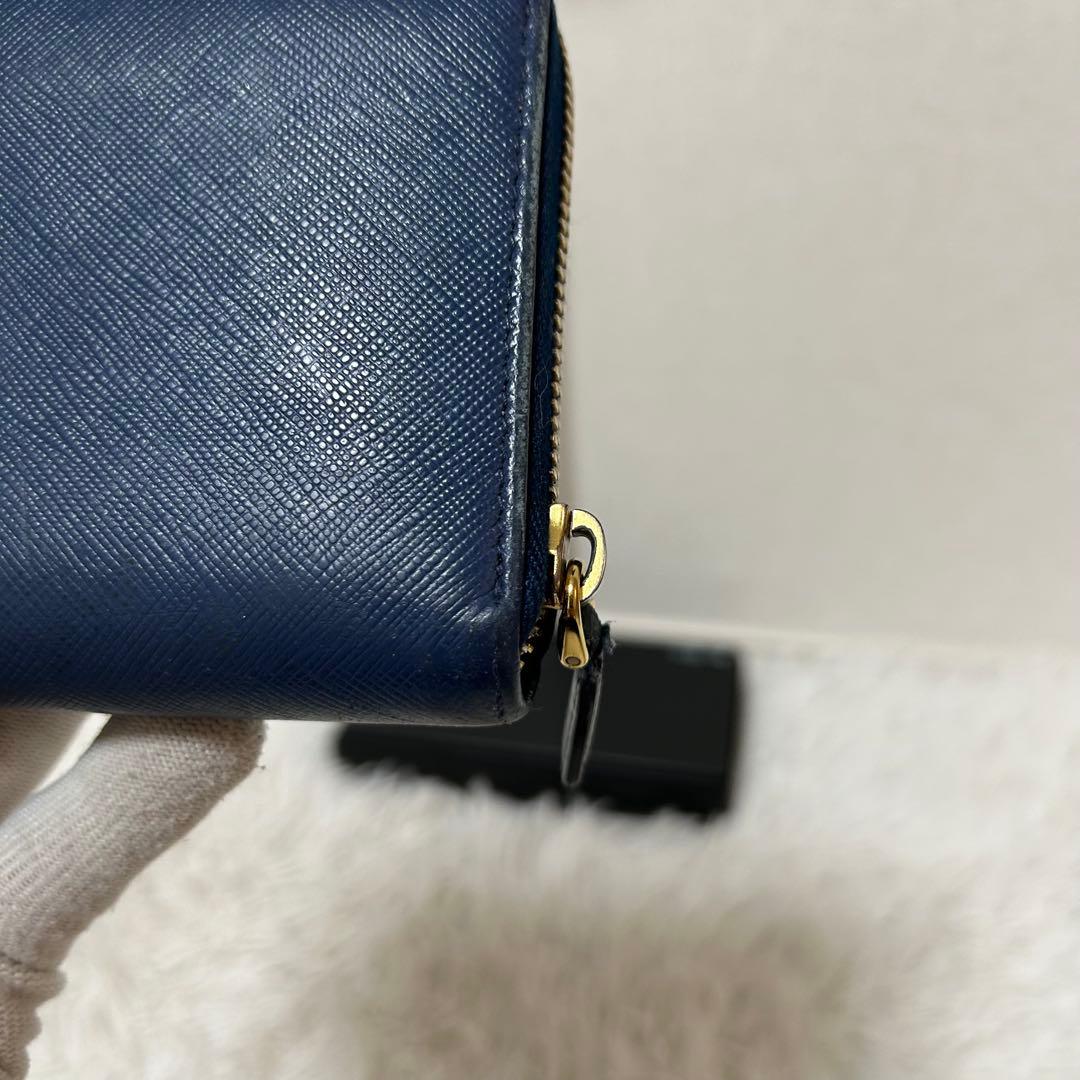 【美品✨人気/ラウンドジップ】プラダ　長財布　ブルー　レザー　証明カード付　男女