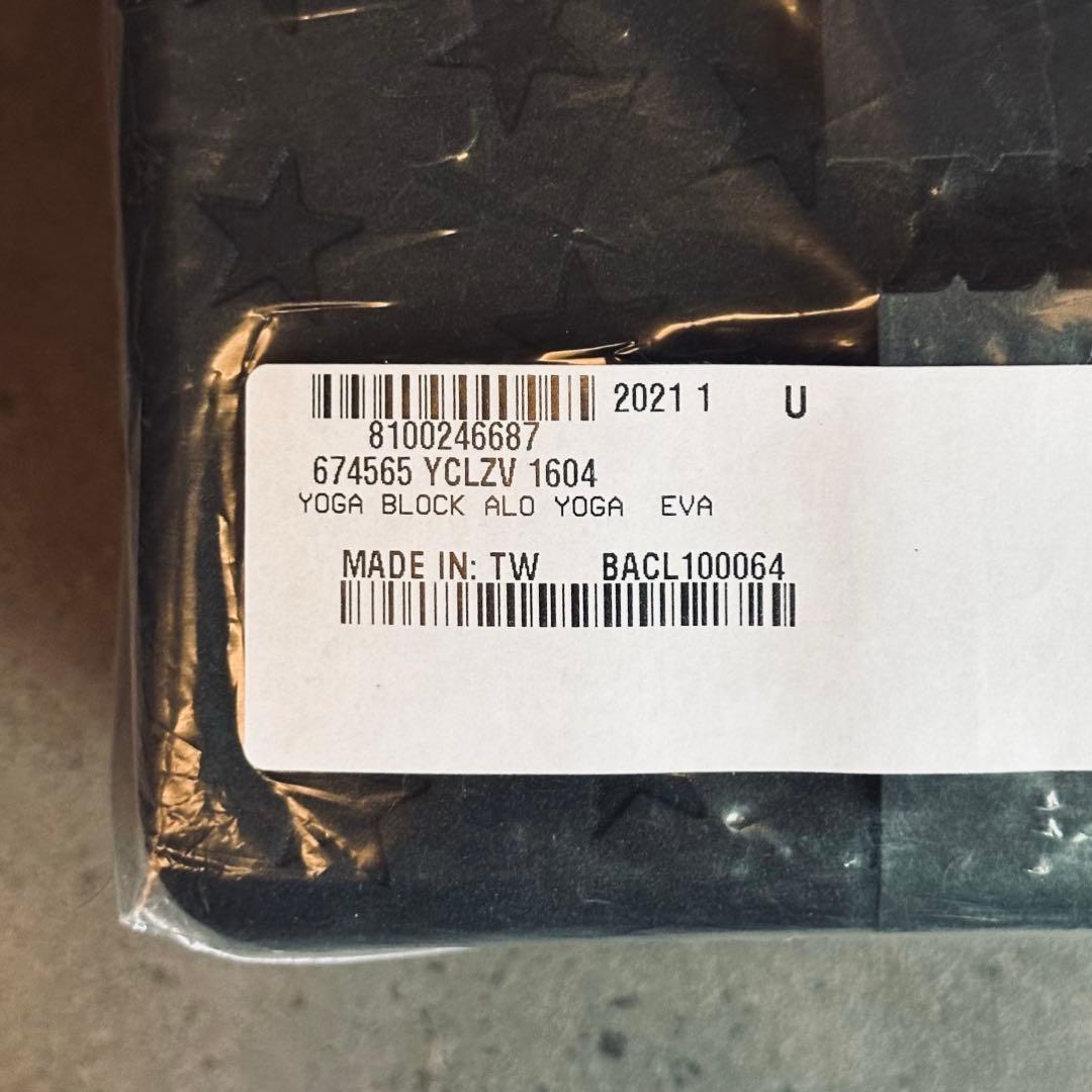 希少✨Saint Laurent × Alo コラボ スター　ロゴ　ヨガブロック