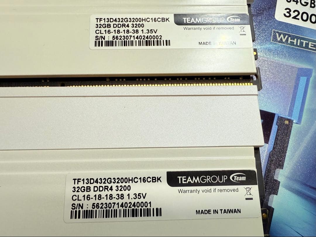 メモリー Team T-Force Xtreem ARGB White DDR4 64GB