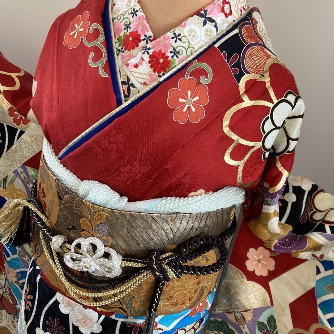 未使用に近い　豪華振袖フルセット　華やかな花柄　赤