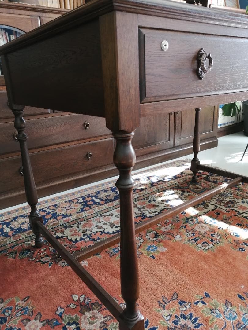 アンティーク風無垢テーブル　ガラス天板　ショーケース　引き出し　オーダーメイド