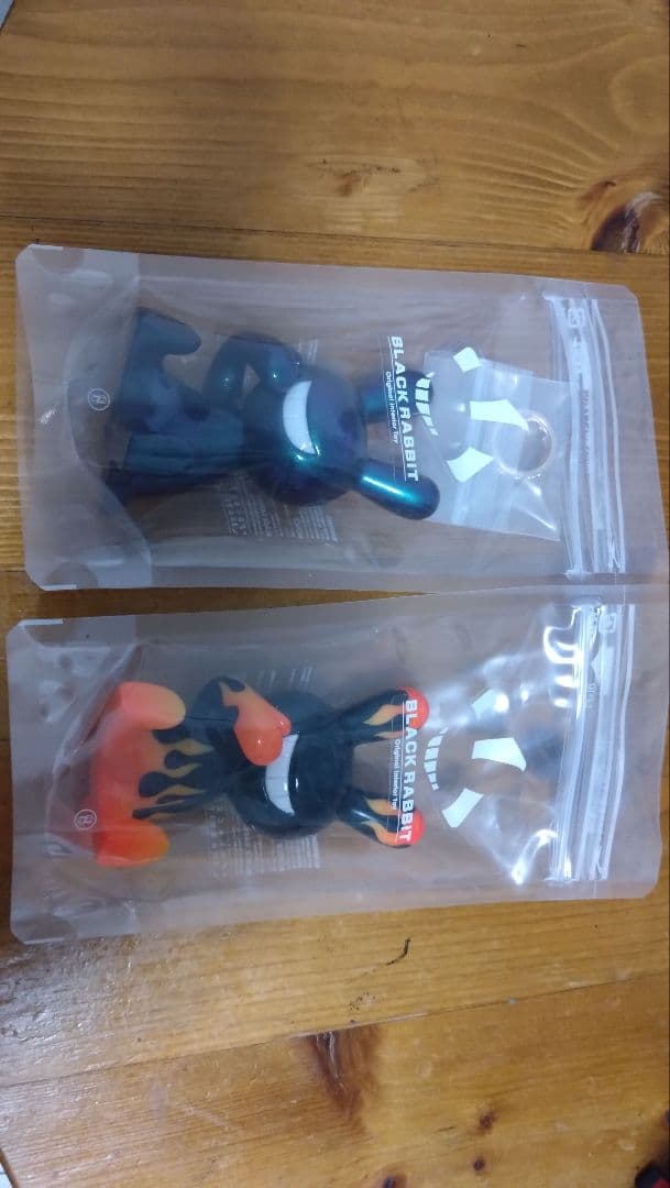 ブラックラビット ソフビ 2点