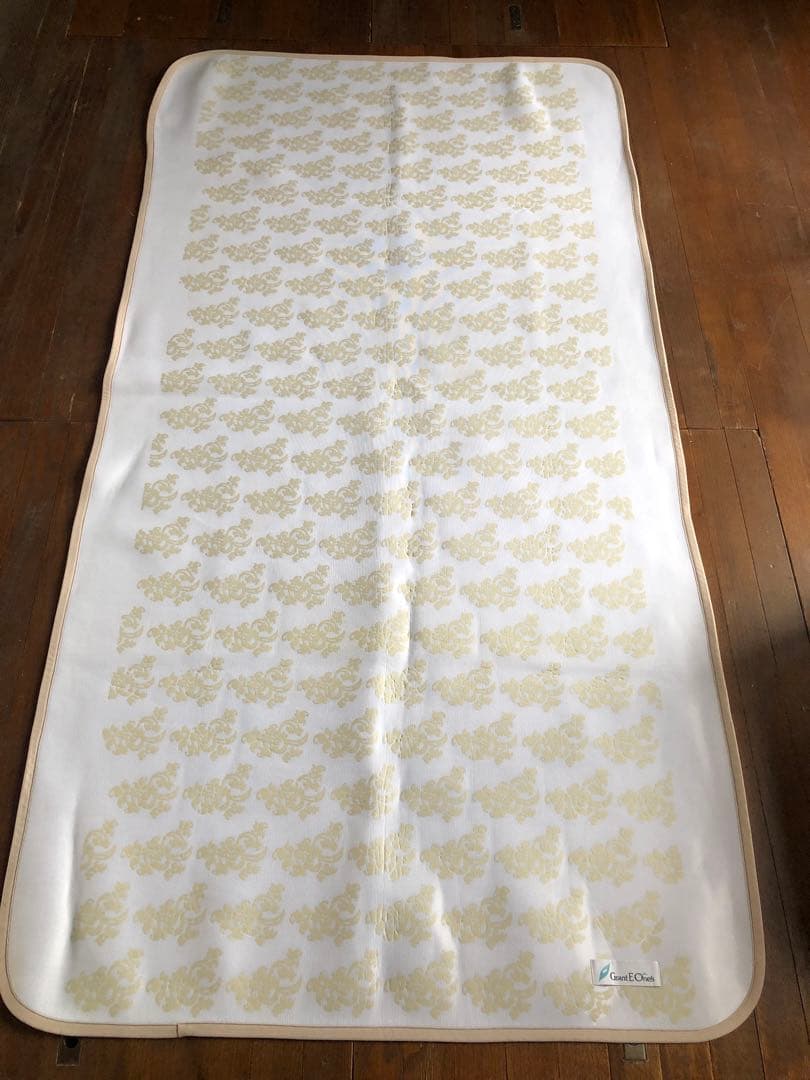 グランドイーワンズ　ホルミシスシーツ100✖️200㎝