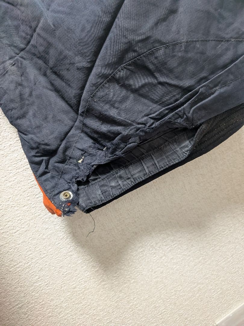 ブラック キルティングジャケット フード付き