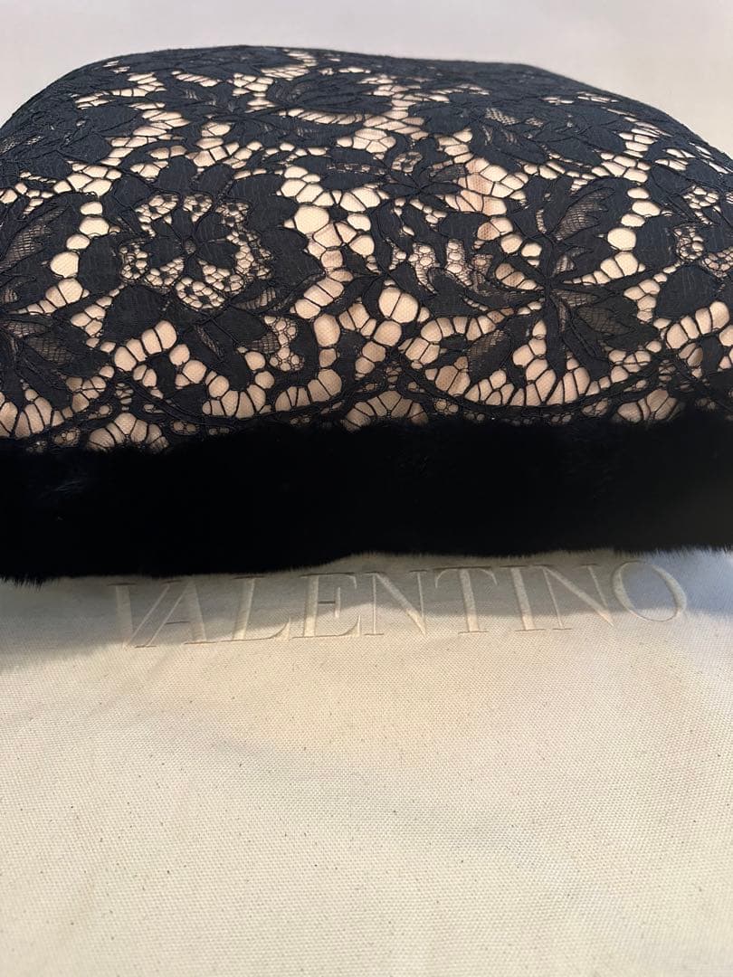 VALENTINO ミンクファークッション　ベビーレース