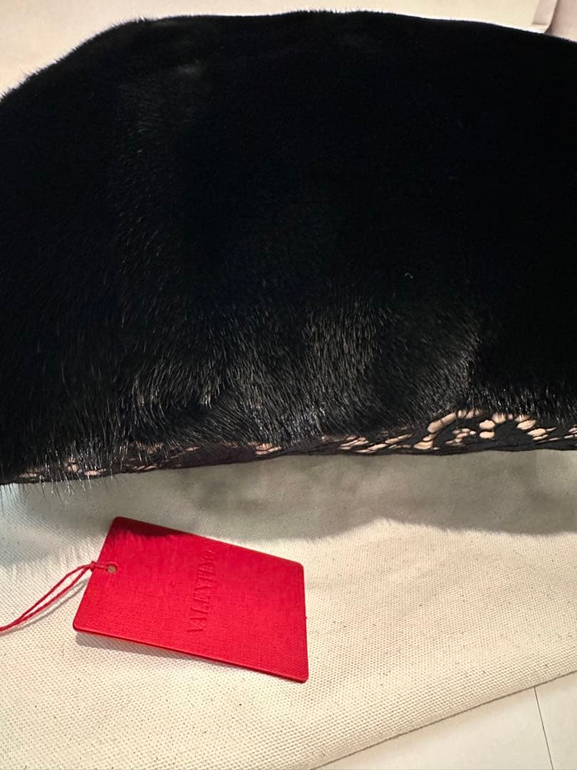 VALENTINO ミンクファークッション　ベビーレース