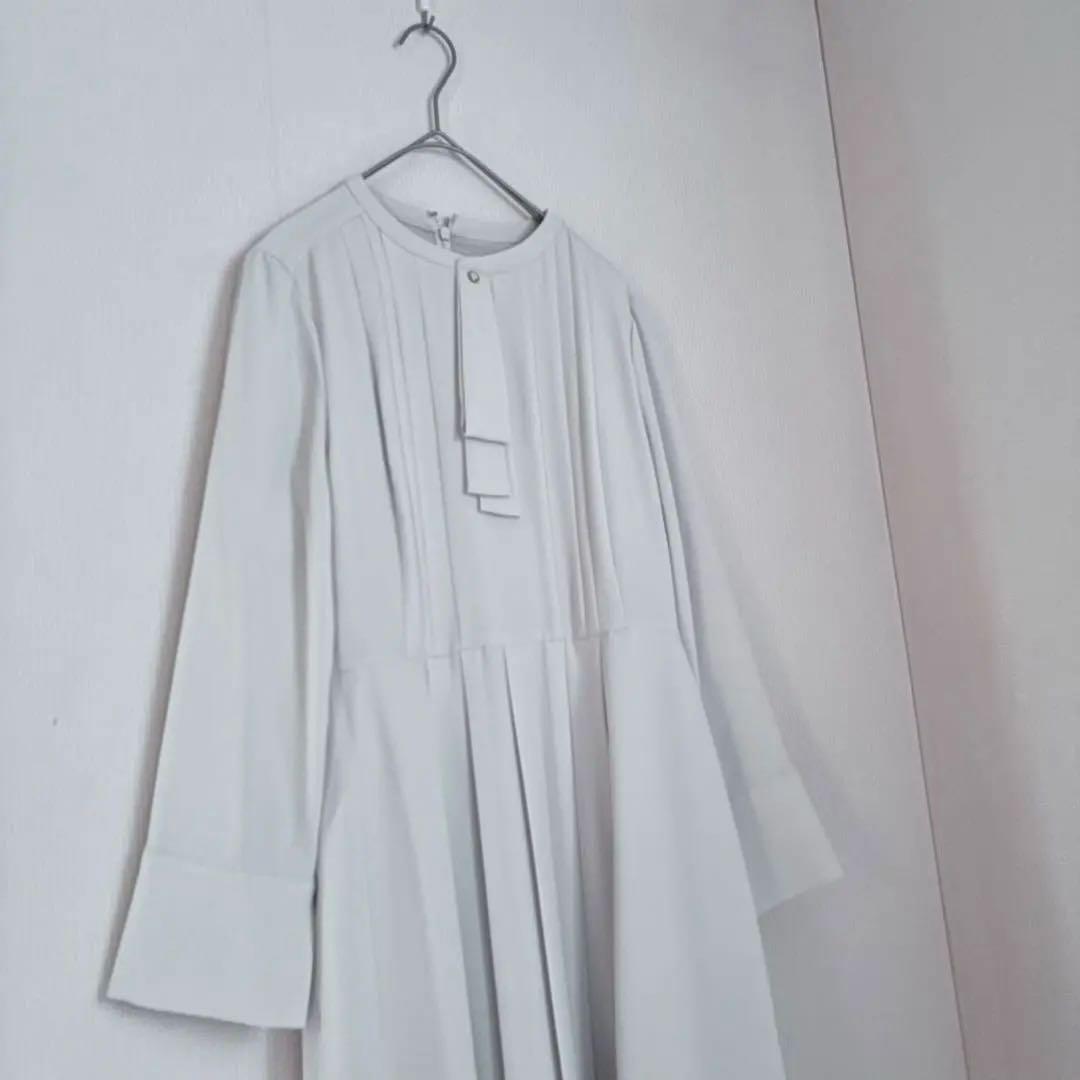 新品　セルフォードボウタイワンピース アイボリー　プリーツ　L ピンタック