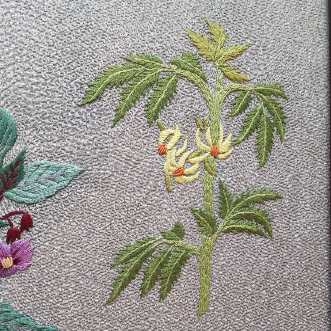 刺繍絵額縁入り