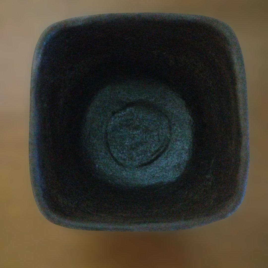 京都　帰来窯　佐々木虚室さんの「四方形　黒茶盌」