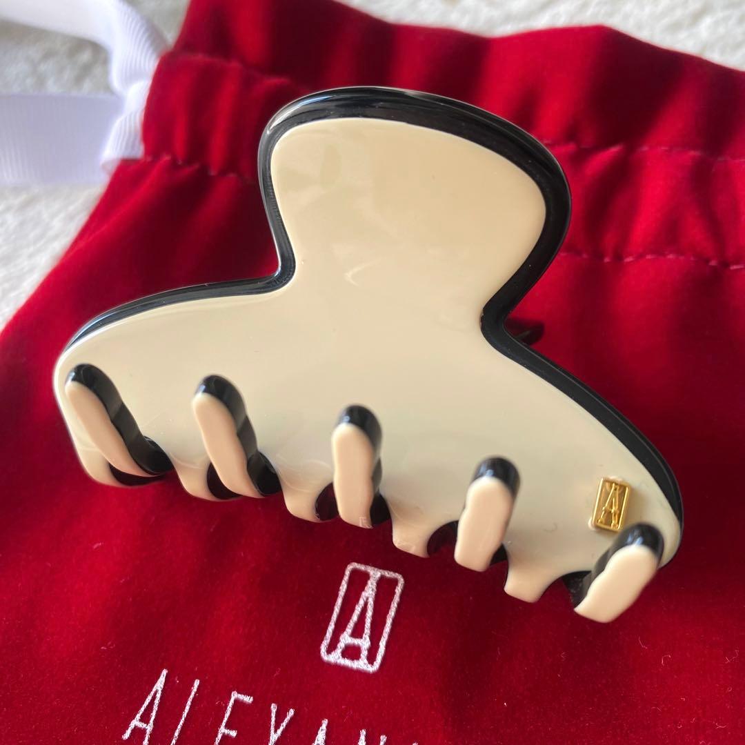 アレクサンドルドゥパリ　バレッタ　ヘアクリップ　新品未使用　ベージュカチューシャ