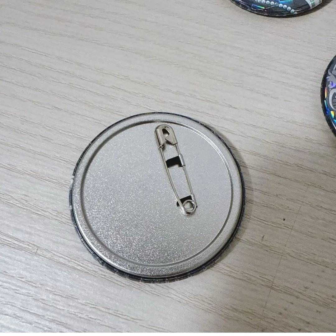 黒執事 寄宿学校編 ホログラム 缶バッジ セバスチャン まとめ売り