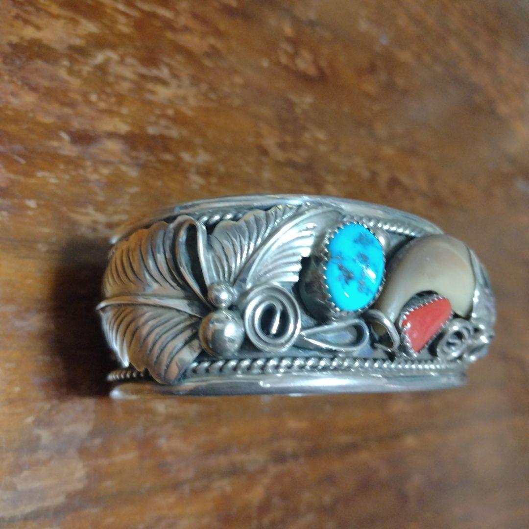 ナバホ『マイクトーマスJr 』作 ベアクロー ターコイズ 赤珊瑚 バングル