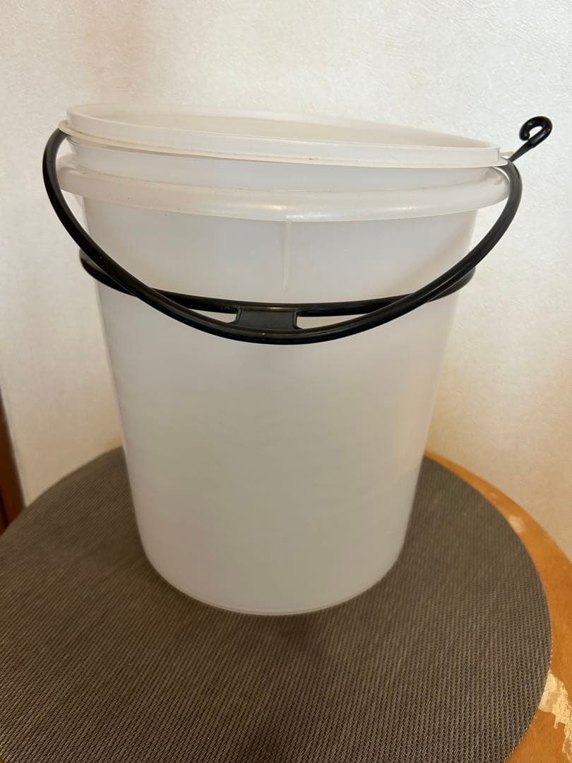 人気タッパーウェア 大容量保存容器バケツ型 ハンドル付き 直径24cm ８.８L