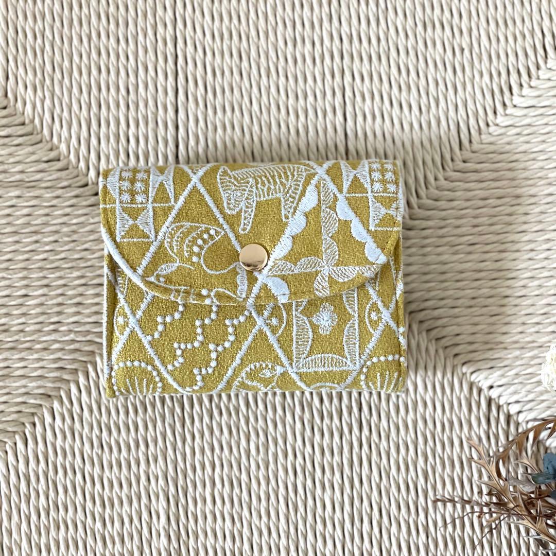 ⚮̈ミナペルホネン　symphony mustard コンパクトウォレットS 財布