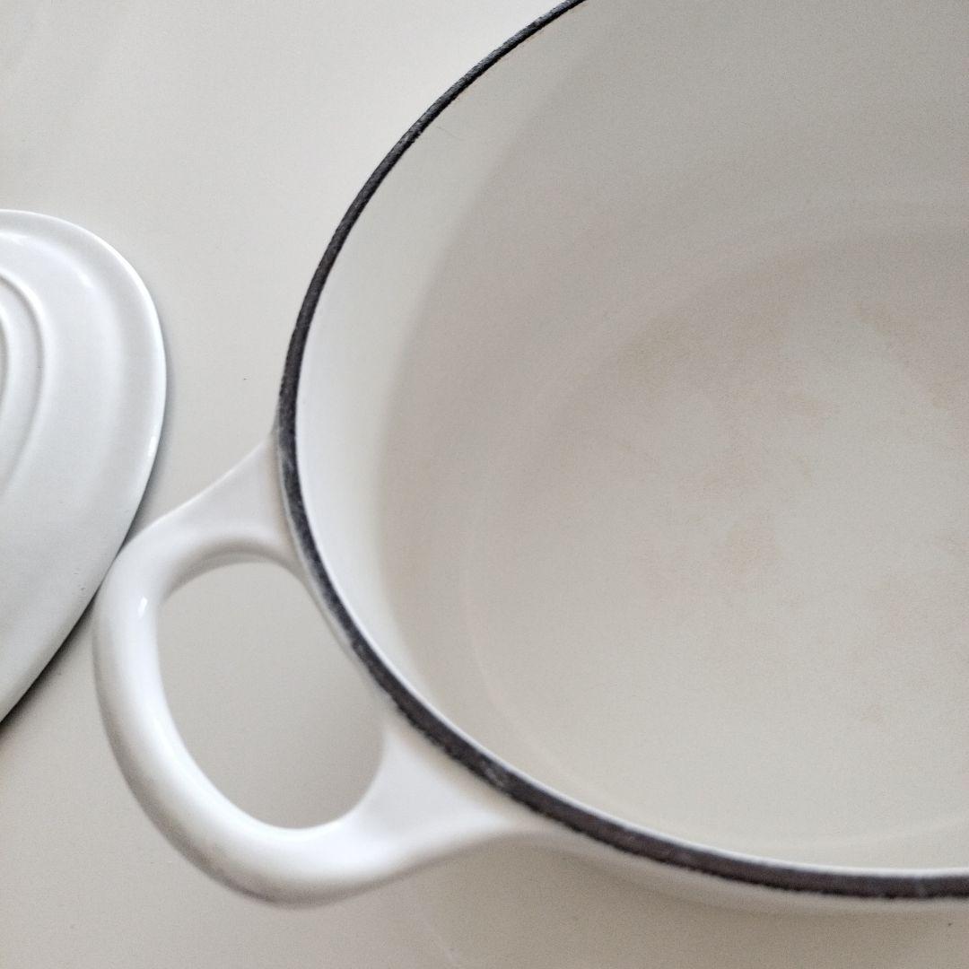 ルクルーゼ　ココットオーバル25cm ホワイト