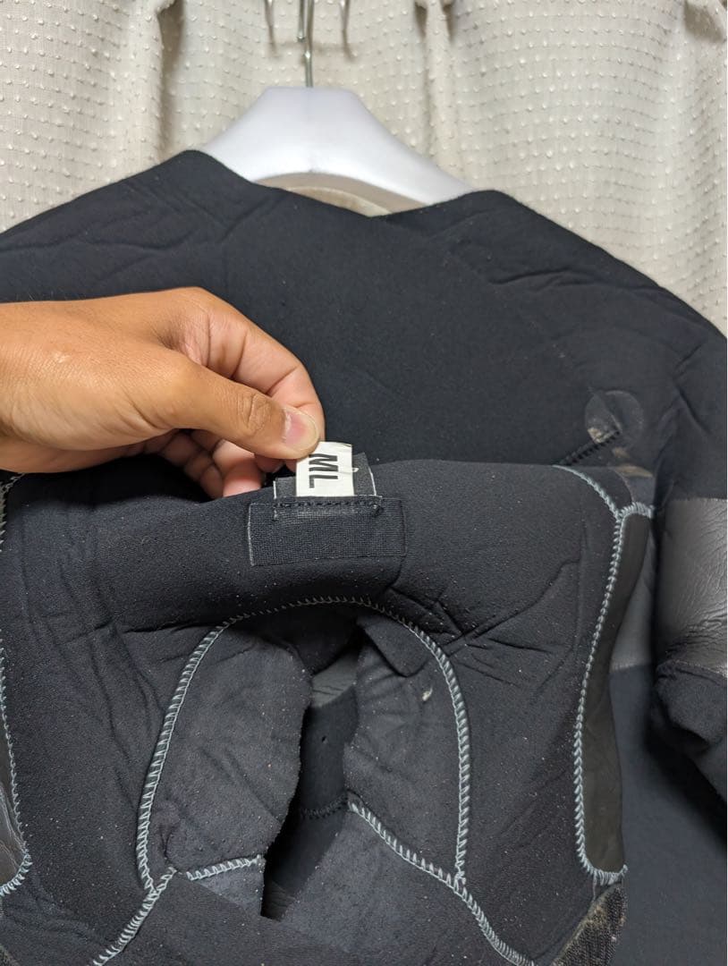 ONEILL(オニール)5×3mm セミドライ　メンズMLサイズ