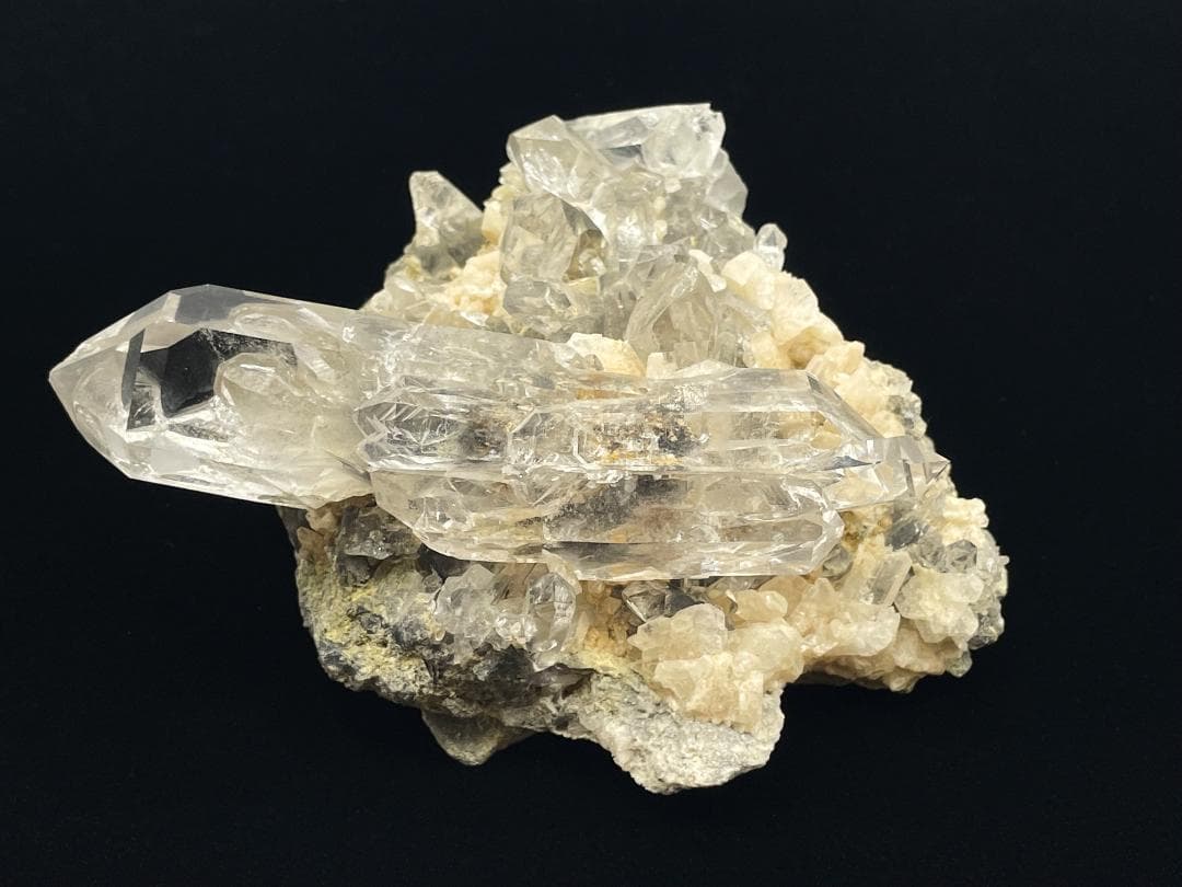 原石クラスター（ヒマラヤ水晶【ガネッシュヒマール】）