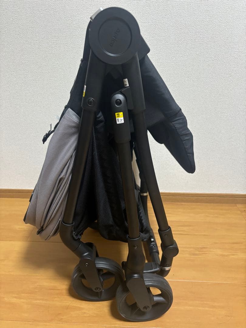 美品　説明書、保証書なし　ルーチェフリー AB グレー　アップリカ