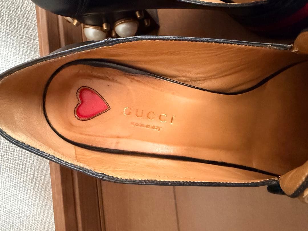 GUCCI スクエアトゥパンプス ブラック