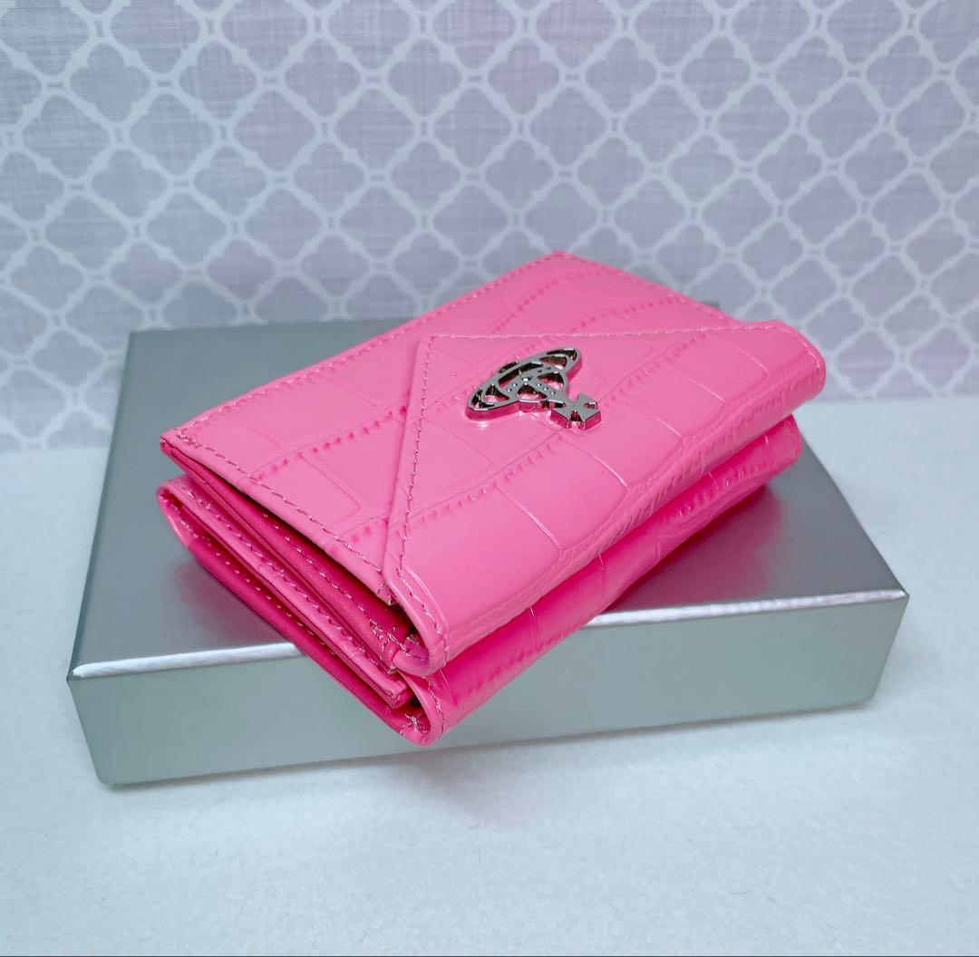 新作✨️【内柄も素敵☆最新】Vivienne Westwood 三折財布 ピンク