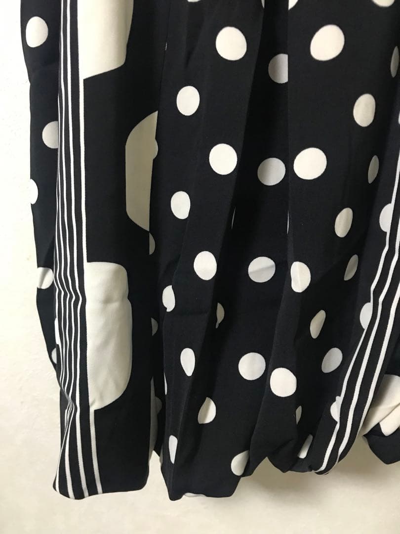 ♡ma様お取り置き♡❁⃘新品未使用タグ付き❁⃘アズノゥアズオオラカ ドット柄スカート