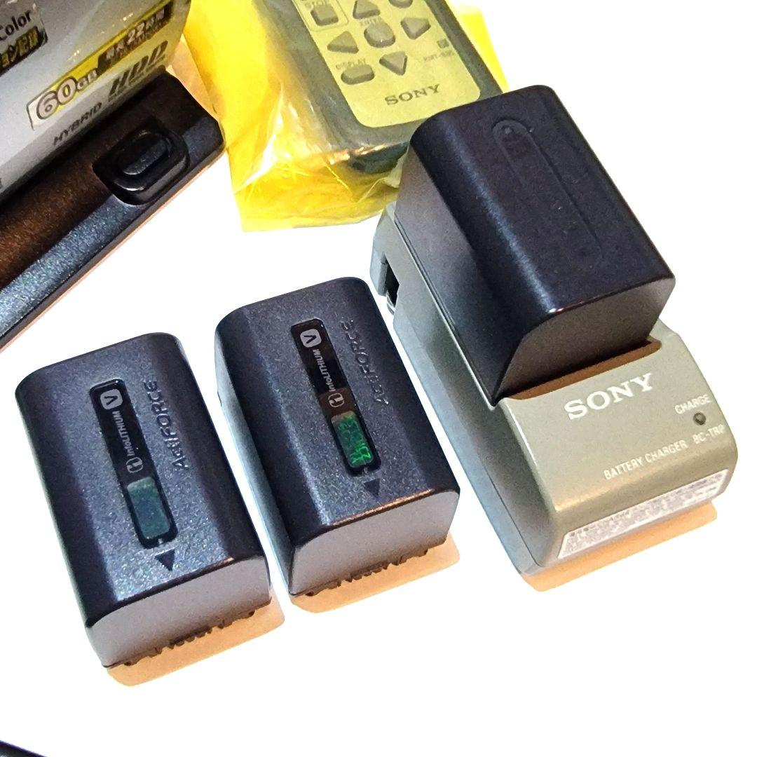 【良品】 SONY HDR-SR11 ビデオカメラ 純正バッテリー3個付き