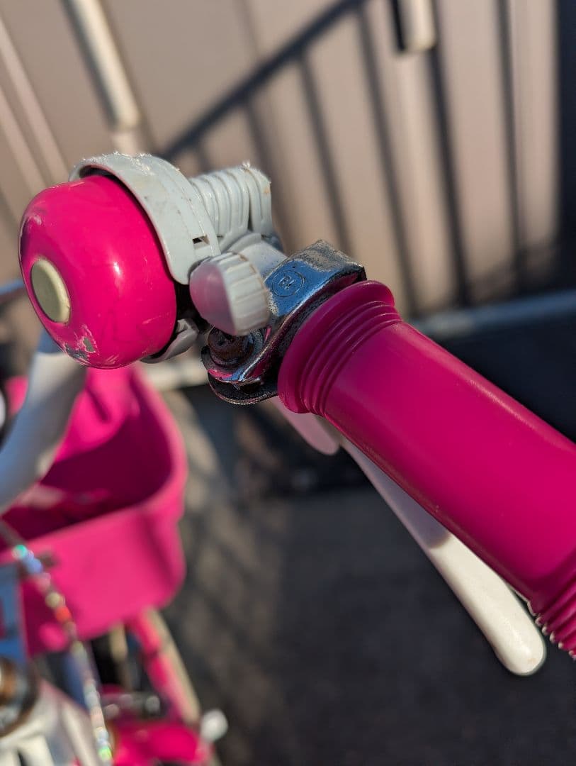 幼児用自転車 、補助輪つき